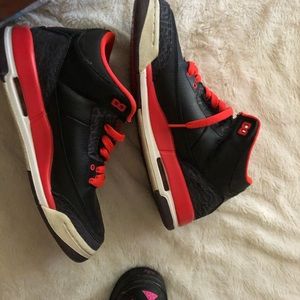 Air Jordan Crimson 3s